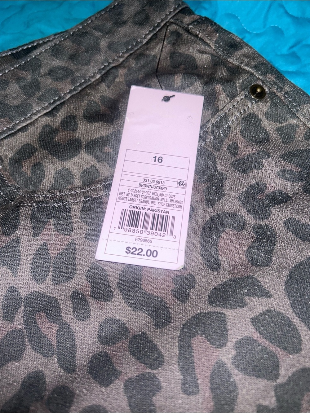 Women’s Leopard Print Casual Shorts - Picture 4 of 4